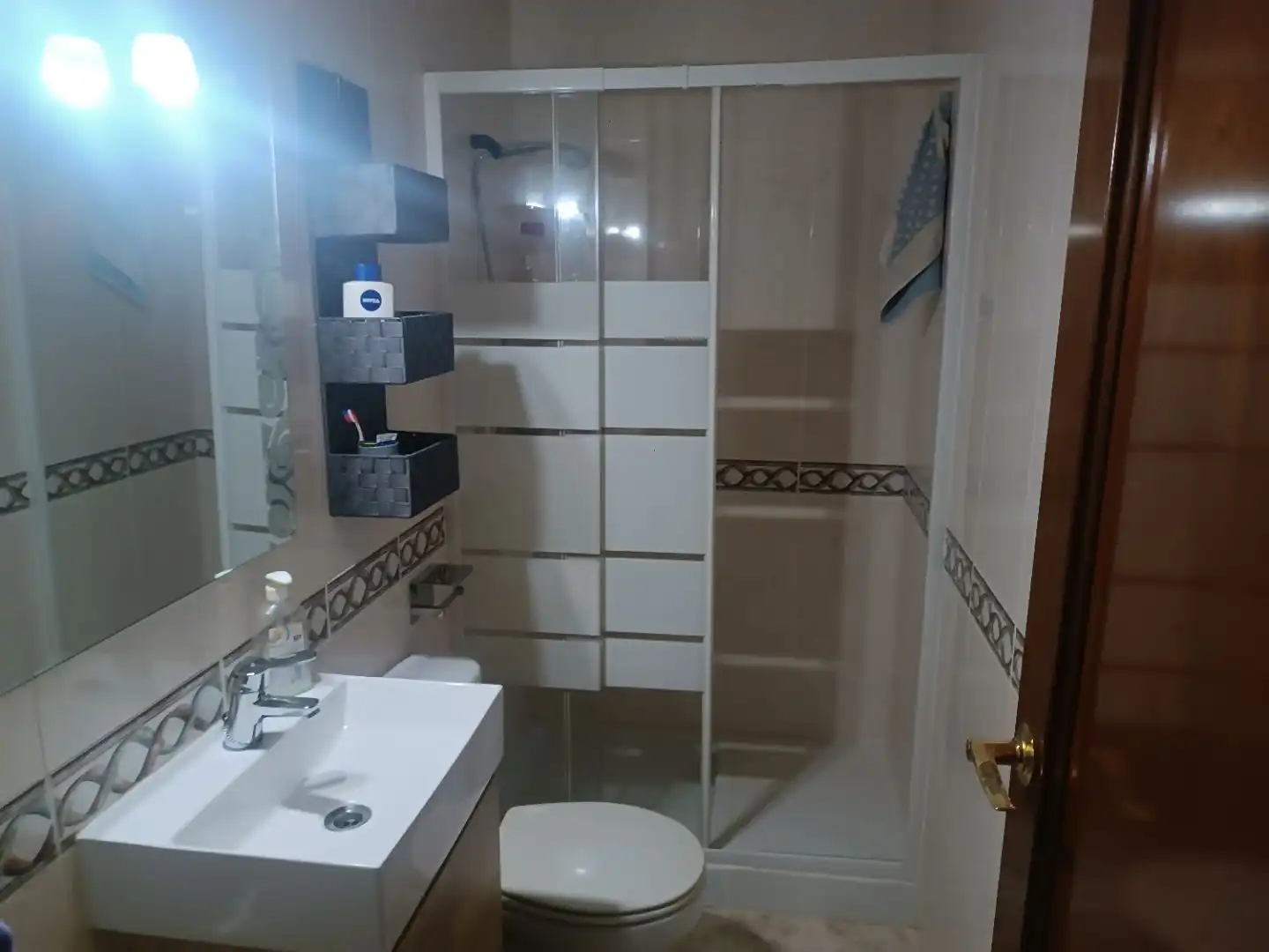 Casa adosada en venta en Carrer Calaf, 21, Roda de Berà Baño de Casa adosada en venta en Roda de Berà con Balcón