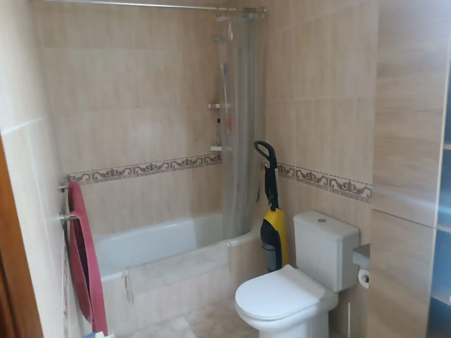 Casa adosada en venta en Carrer Calaf, 21, Roda de Berà Baño de Casa adosada en venta en Roda de Berà con Balcón