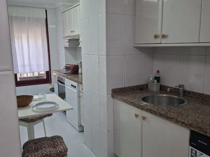 Küche von Wohnung zur Miete in Gijón 