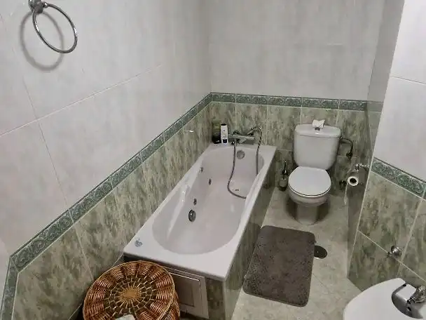 Habitación en Calle Ingeniero de la Torre Acosta, 7, Carranque - Haza Cuevas Habitación en Calle Ingeniero de la Torre Acosta, 7, Carranque - Haza Cuevas