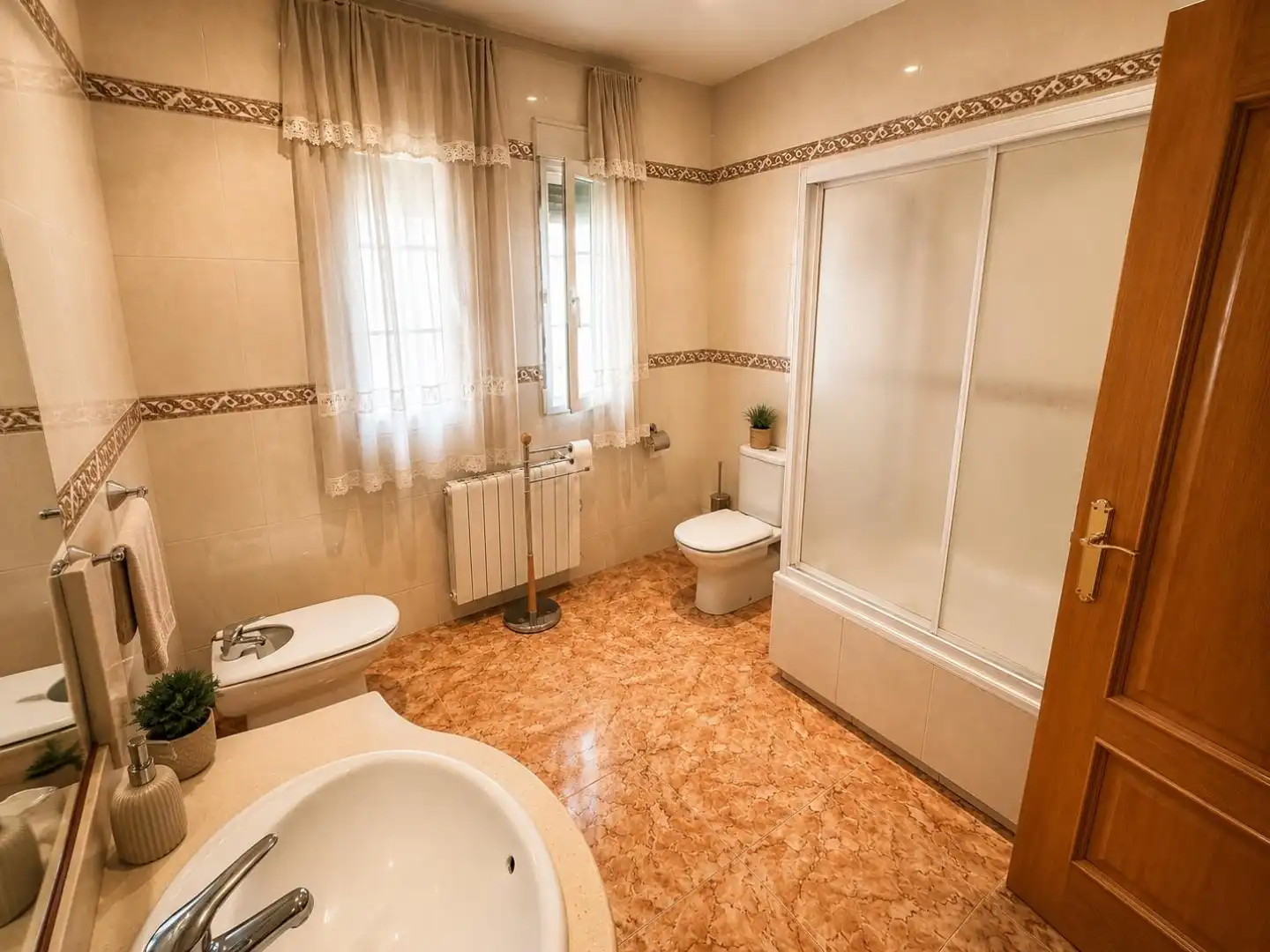 Wohnung zum Verkauf in Calle Quirós, 7, Ajofrín Badezimmer von Wohnung zum Verkauf in Ajofrín mit Privatgarten, Terrasse und Abstellraum