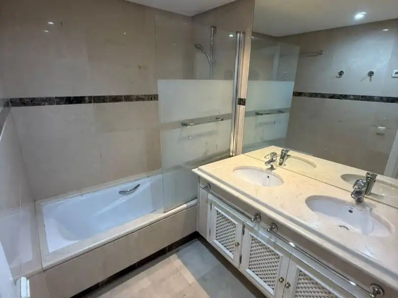 Flat for rent in Urbanización la Alzambra, 1, Puerto Banús Flat for rent in Urbanización la Alzambra, 1, Puerto Banús