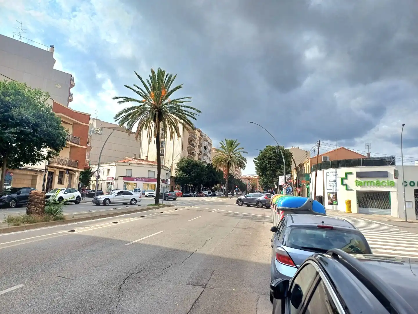Außenansicht von Wohnung zum Verkauf in Terrassa mit Klimaanlage, Terrasse und Balkon