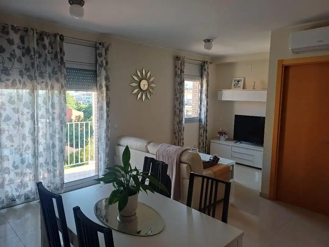 Wohnzimmer von Wohnung zum Verkauf in Terrassa mit Klimaanlage, Terrasse und Balkon
