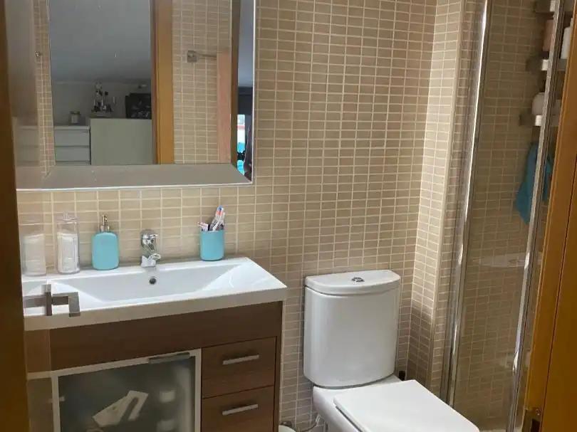 Badezimmer von Wohnung zum Verkauf in Terrassa mit Klimaanlage, Terrasse und Balkon