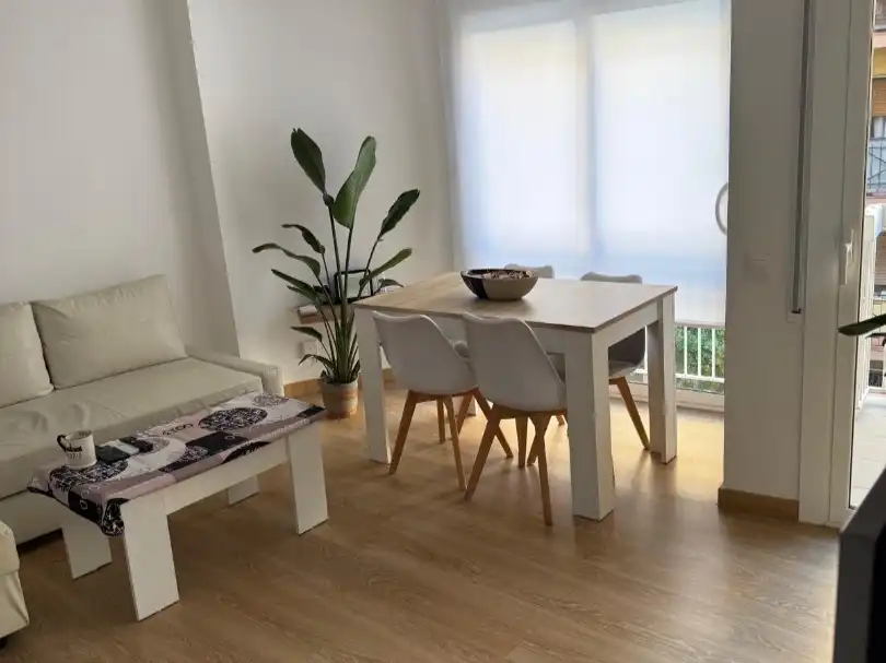 Pis en venda a Avinguda del Mediterrani, 103, Poblenou Menjador de Pis en venda en Pineda de Mar amb Terrassa i Balcó