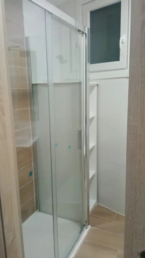 Room in Rúa Camiño Caneiro, 6, Centro