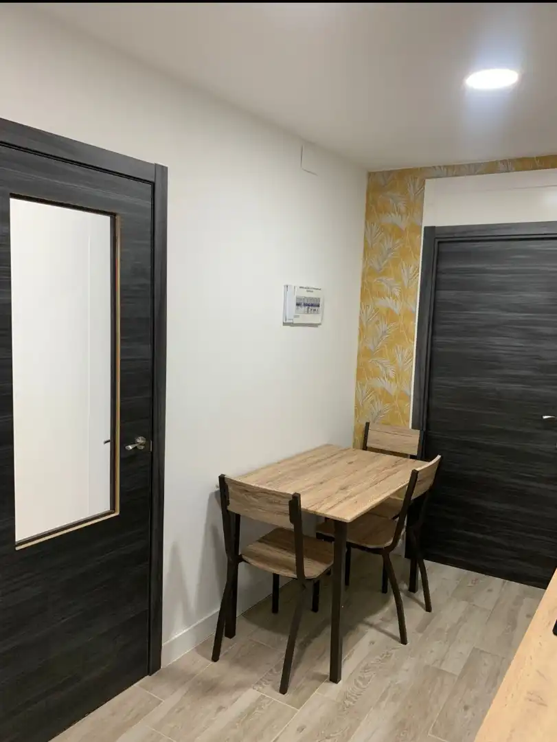 Room in Rúa Camiño Caneiro, 6, Centro