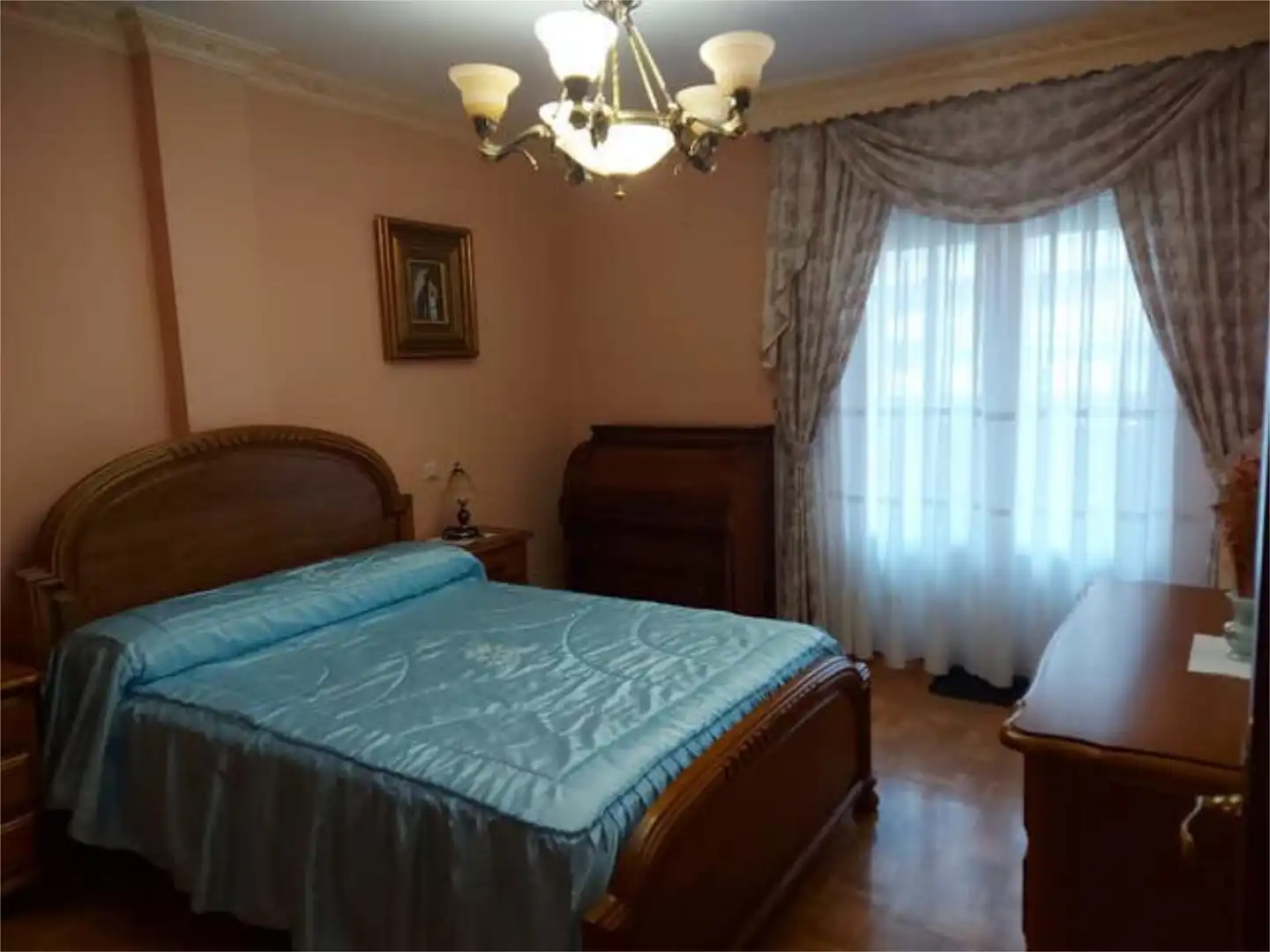 Einfamilien-Reihenhaus zum Verkauf in El Soto Schlafzimmer von Einfamilien-Reihenhaus zum Verkauf in León Capital mit Heizung, Privatgarten und Terrasse
