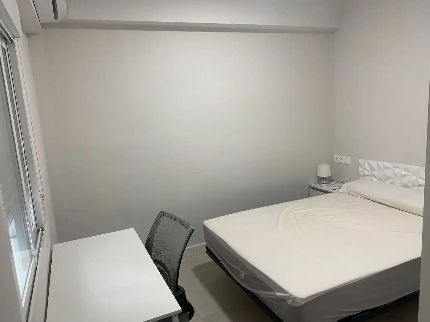 Bedroom of Flat for rent in Córdoba  with Air Conditioner, Heating and Furnished