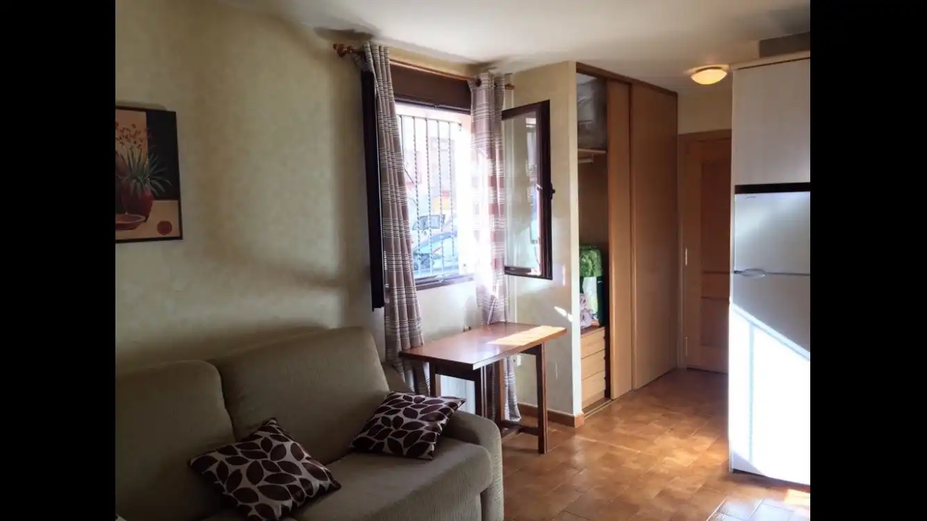 Habitación de Piso de alquiler en Molina de Aragón con Calefacción y Amueblado