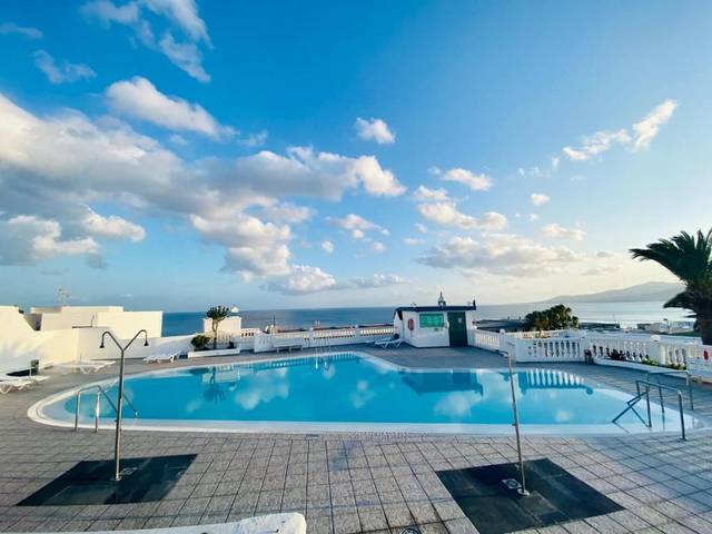 Piso en Venta en Calle Reina Sofía, 26 en Puerto del Carmen
