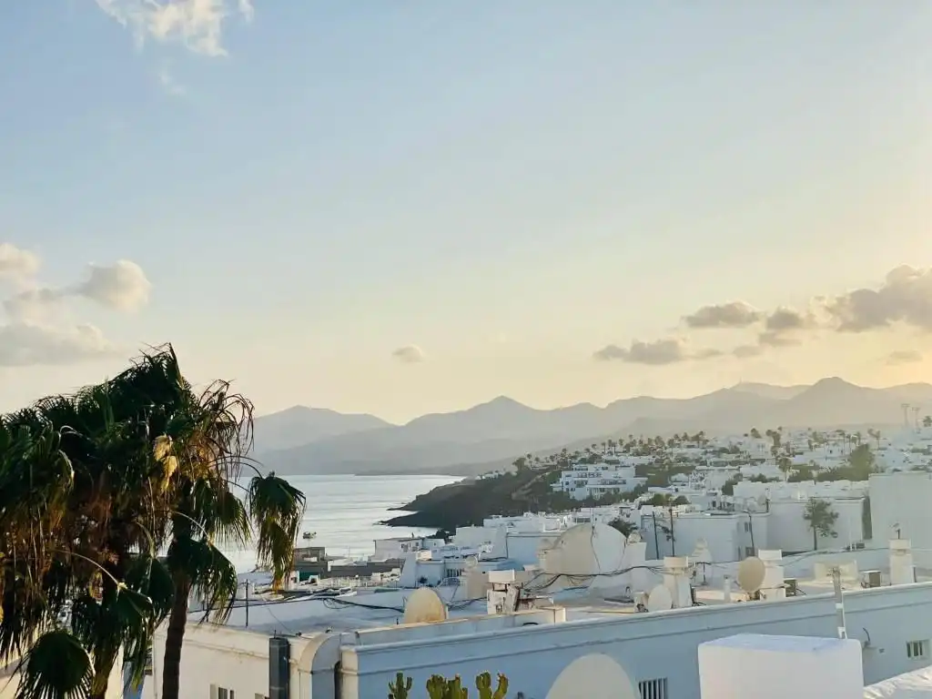 Wohnung zum Verkauf in Calle Reina Sofía, 26, Puerto del Carmen Außenansicht von Wohnung zum Verkauf in Tías mit Terrasse, Schwimmbad und Möbliert