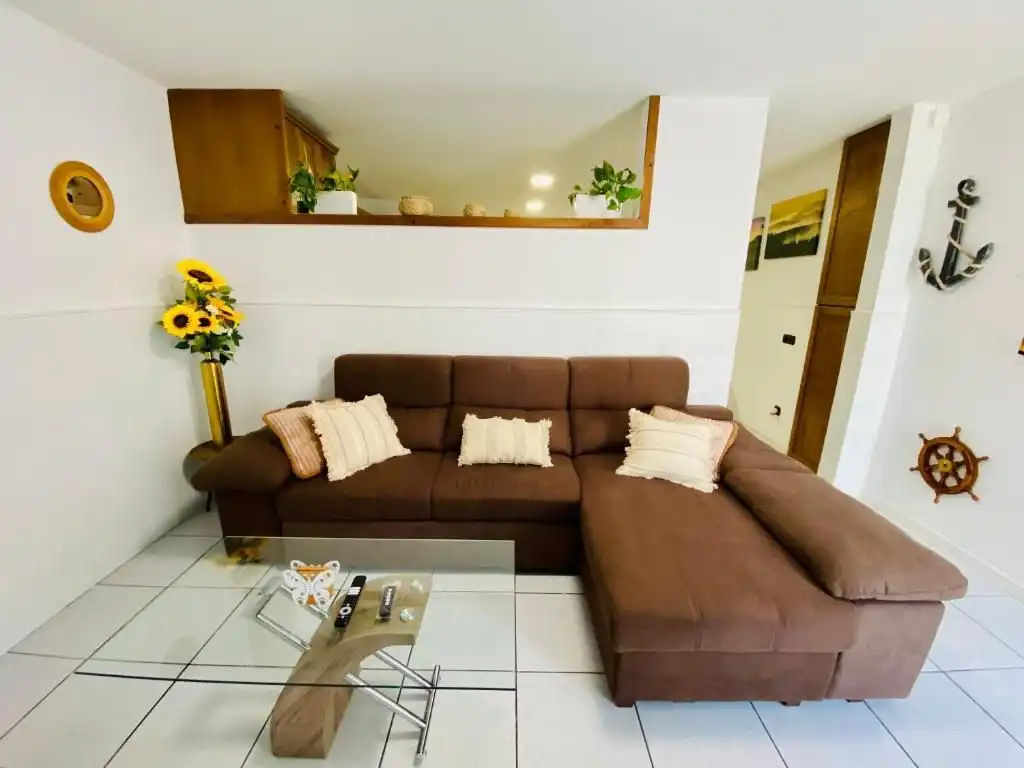 Wohnung zum Verkauf in Calle Reina Sofía, 26, Puerto del Carmen Wohnzimmer von Wohnung zum Verkauf in Tías mit Terrasse, Schwimmbad und Möbliert
