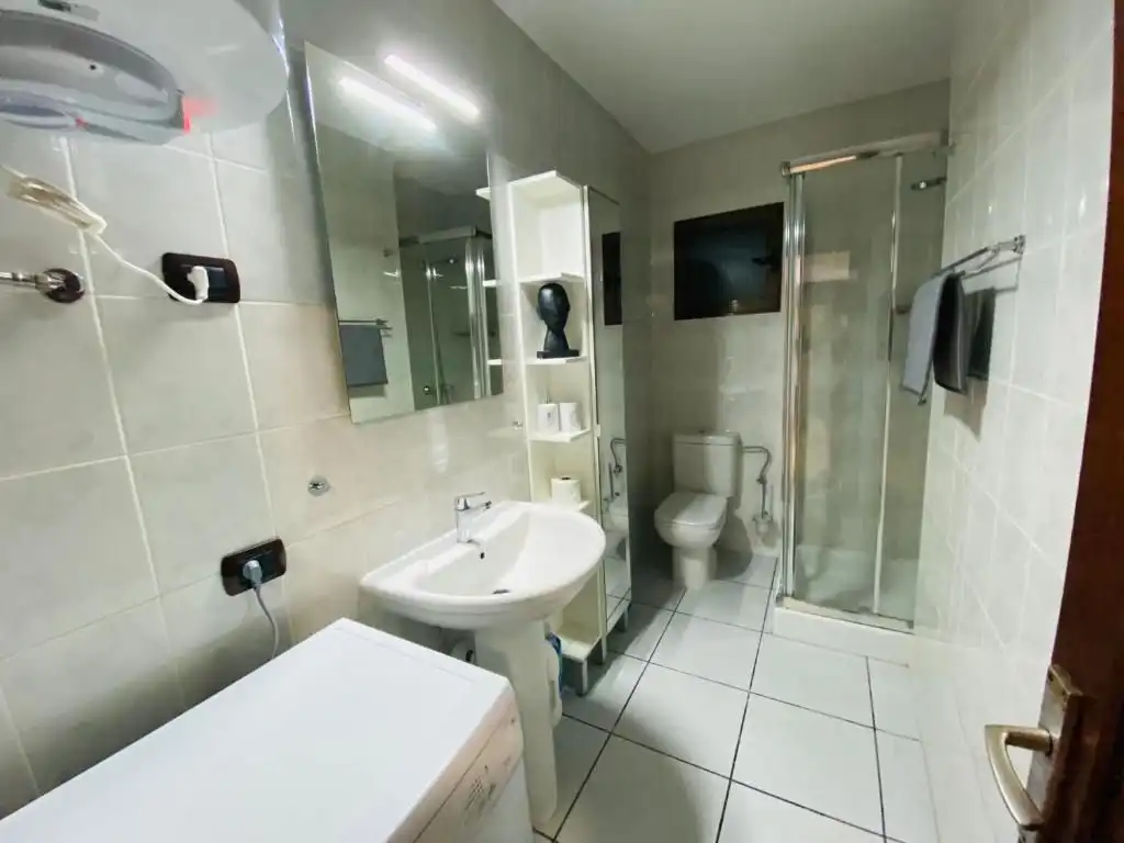 Wohnung zum Verkauf in Calle Reina Sofía, 26, Puerto del Carmen Badezimmer von Wohnung zum Verkauf in Tías mit Terrasse, Schwimmbad und Möbliert