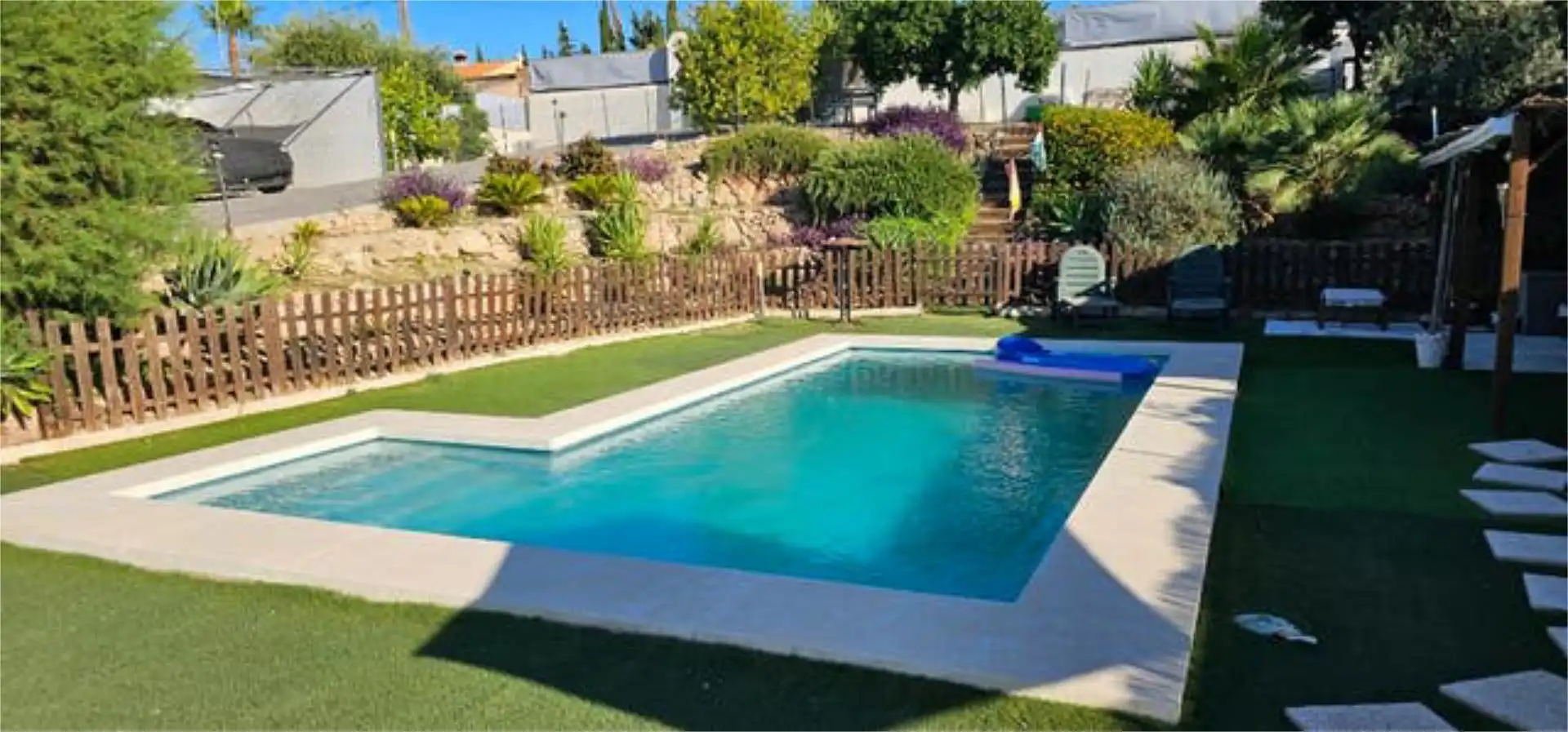 Casa adosada en venda a Pinos de Alhaurín Piscina de Casa adosada en venda en Alhaurín de la Torre amb Calefacció, Jardí privat i Traster
