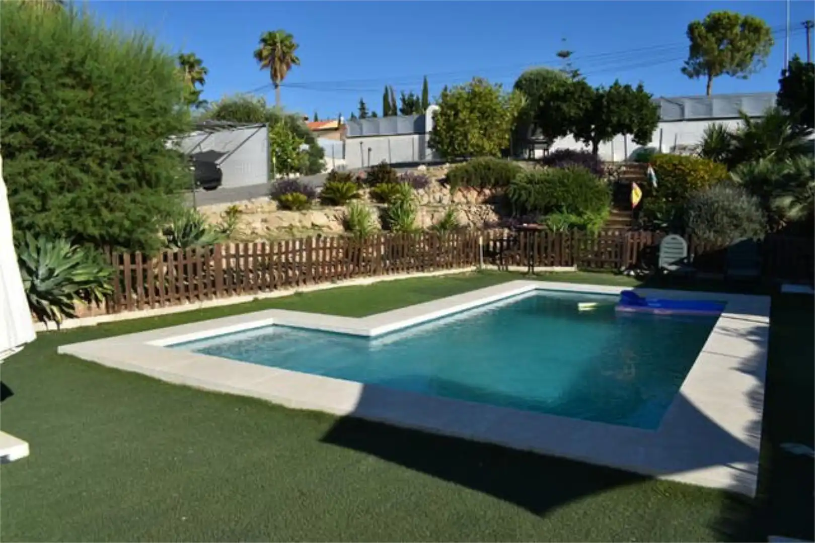 Casa adosada en venda a Pinos de Alhaurín Piscina de Casa adosada en venda en Alhaurín de la Torre amb Calefacció, Jardí privat i Traster