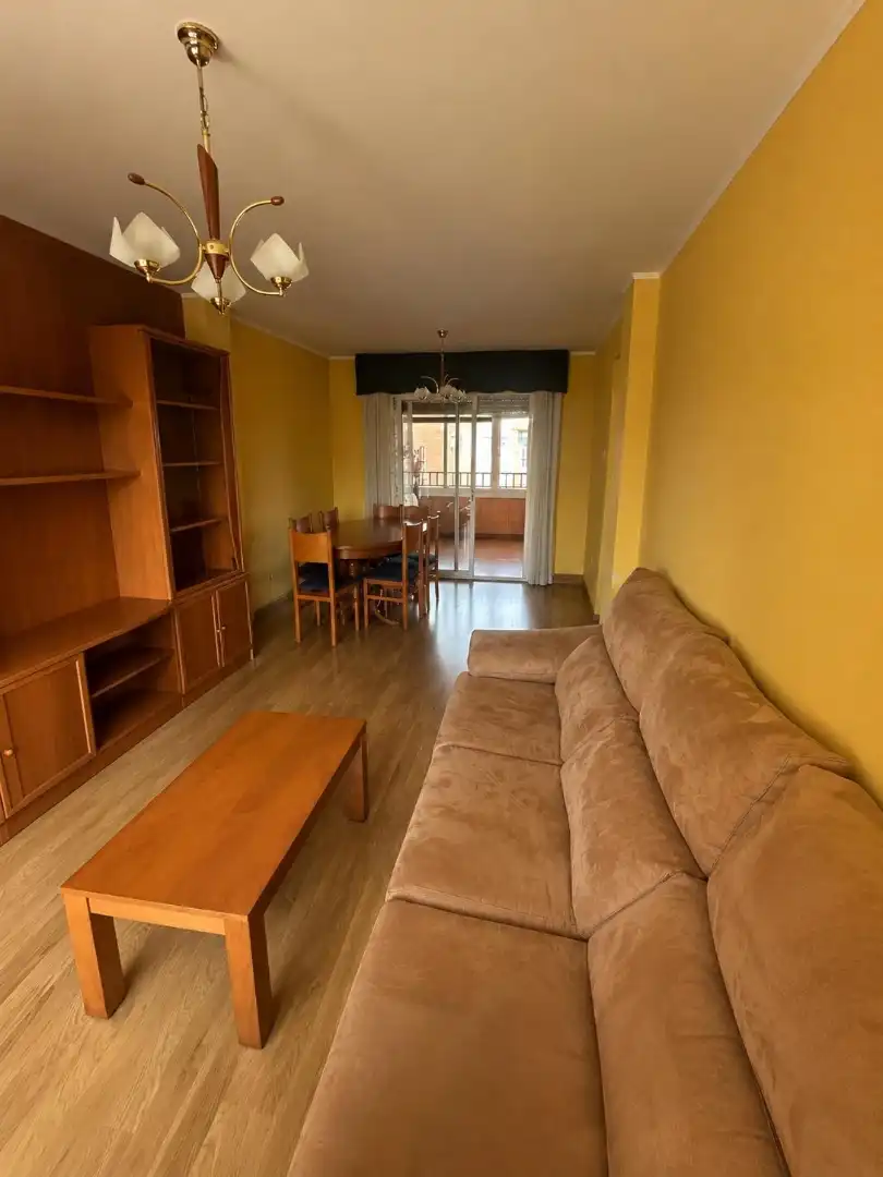 Piso en venta en Calle de Muniesa, 2, Oliver Sala de estar de Piso en venta en Zaragoza con Aire acondicionado, Calefacción y Parquet