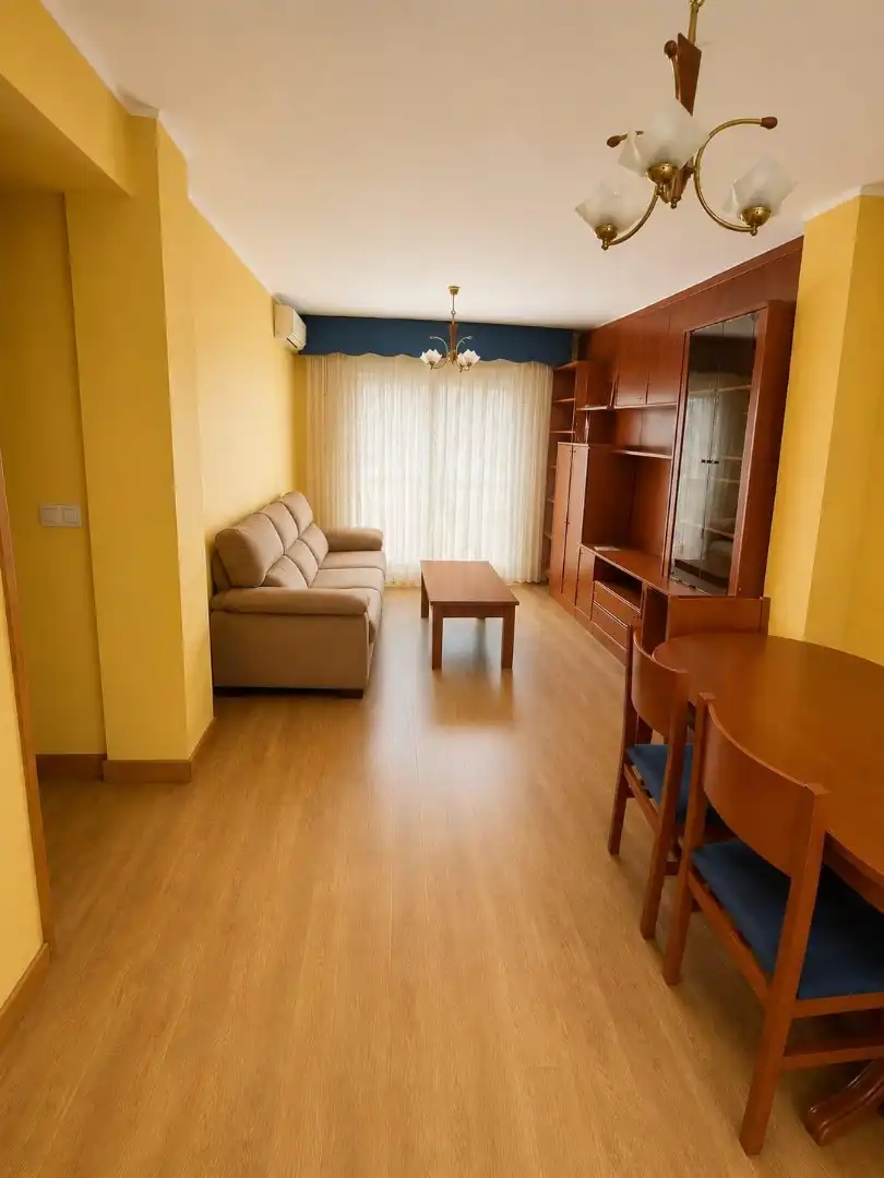 Piso en venta en Calle de Muniesa, 2, Oliver Sala de estar de Piso en venta en Zaragoza con Aire acondicionado, Calefacción y Parquet