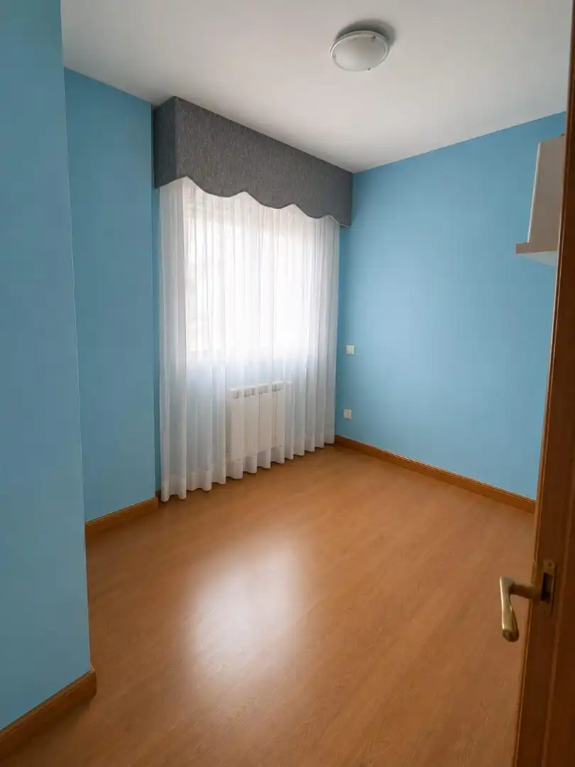 Piso en venta en Calle de Muniesa, 2, Oliver Habitación de Piso en venta en Zaragoza con Aire acondicionado, Calefacción y Parquet