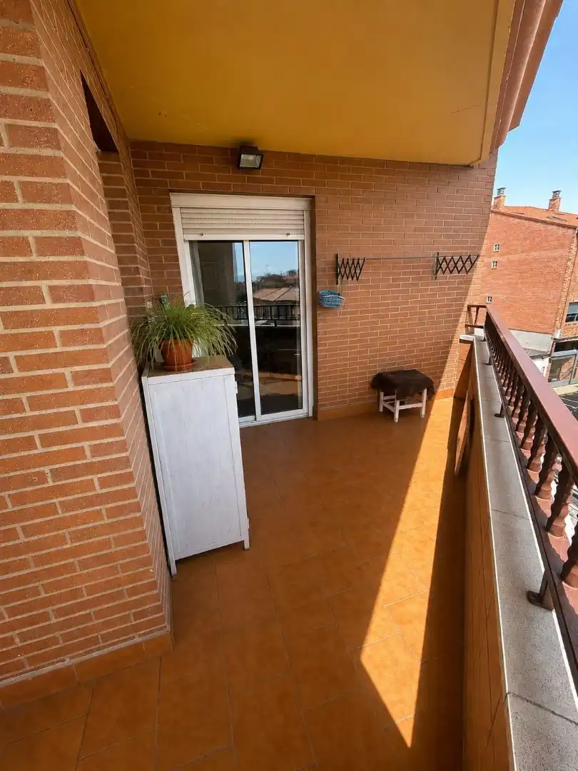 Piso en venta en Calle de Muniesa, 2, Oliver Terraza de Piso en venta en Zaragoza con Aire acondicionado, Calefacción y Parquet