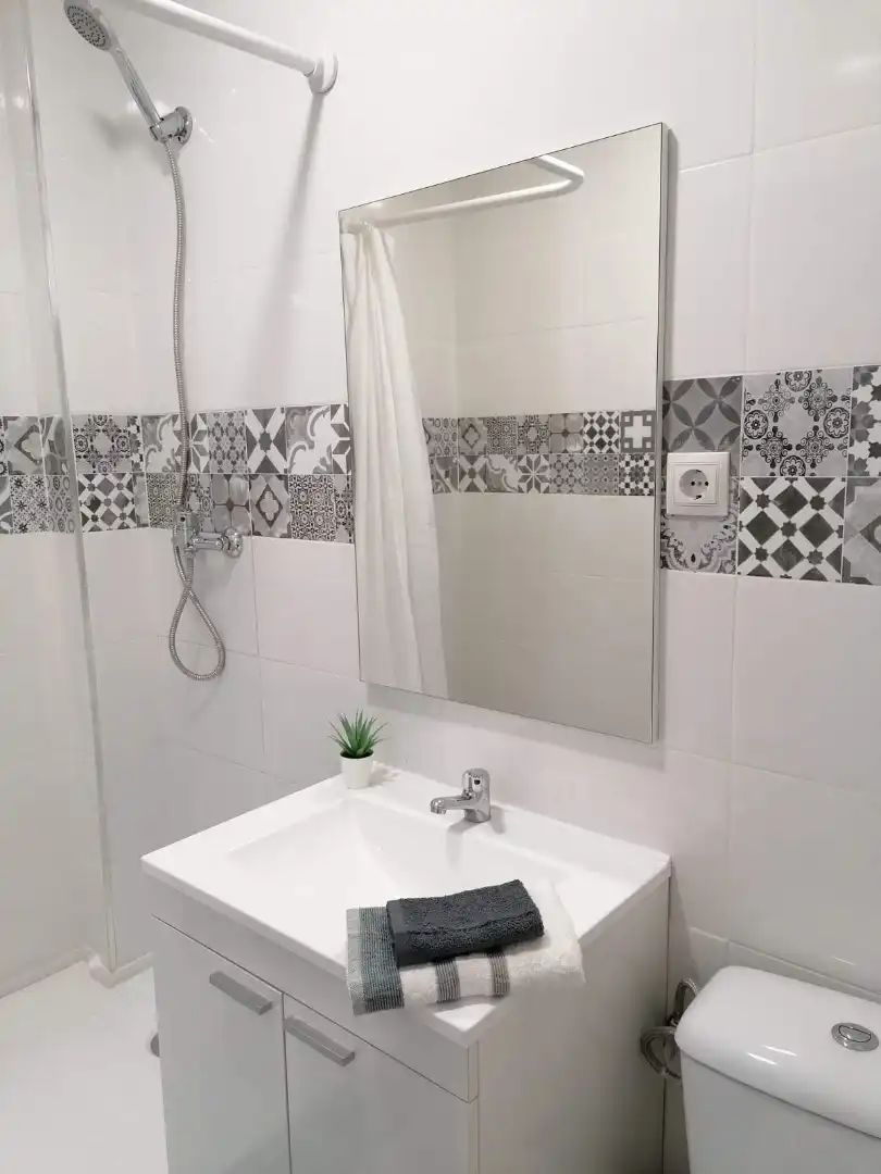Room in Avinguda del Comte de Torrefiel, 8, El Llombo