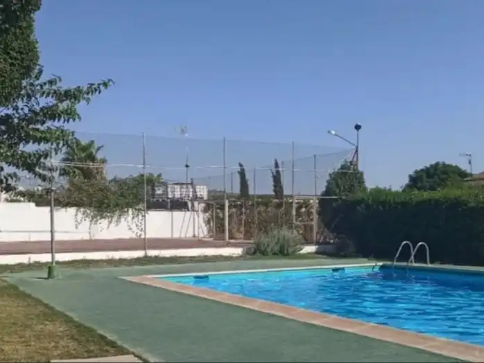 Casa o xalet en venda a Calle el Abedul, 10, Aguilar de la Frontera Piscina de Casa o xalet en venda en Aguilar de la Frontera amb Jardí privat, Terrassa i Traster