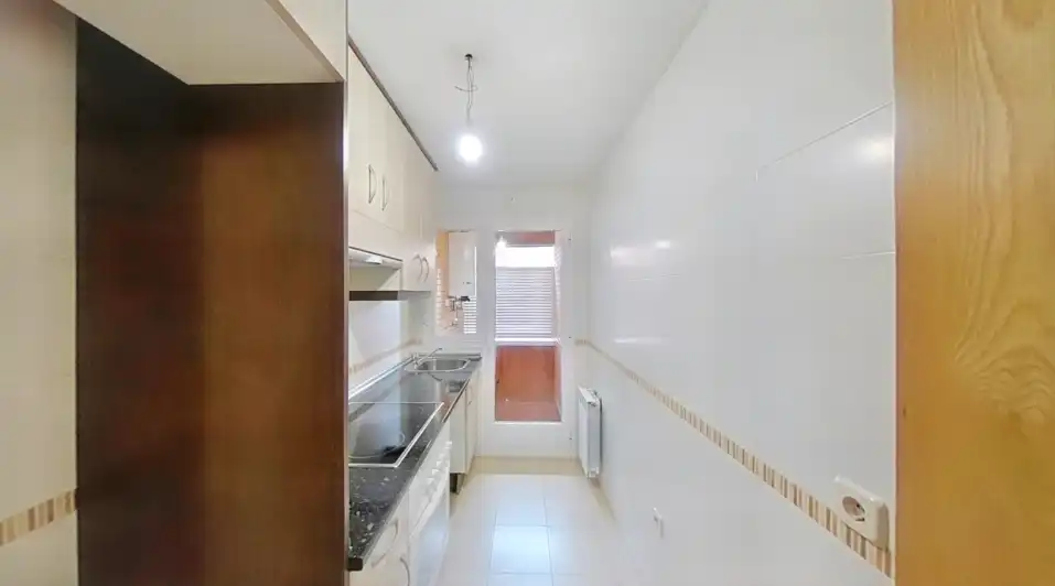 Cocina de Piso de alquiler en Parla con Calefacción, Parquet y Terraza