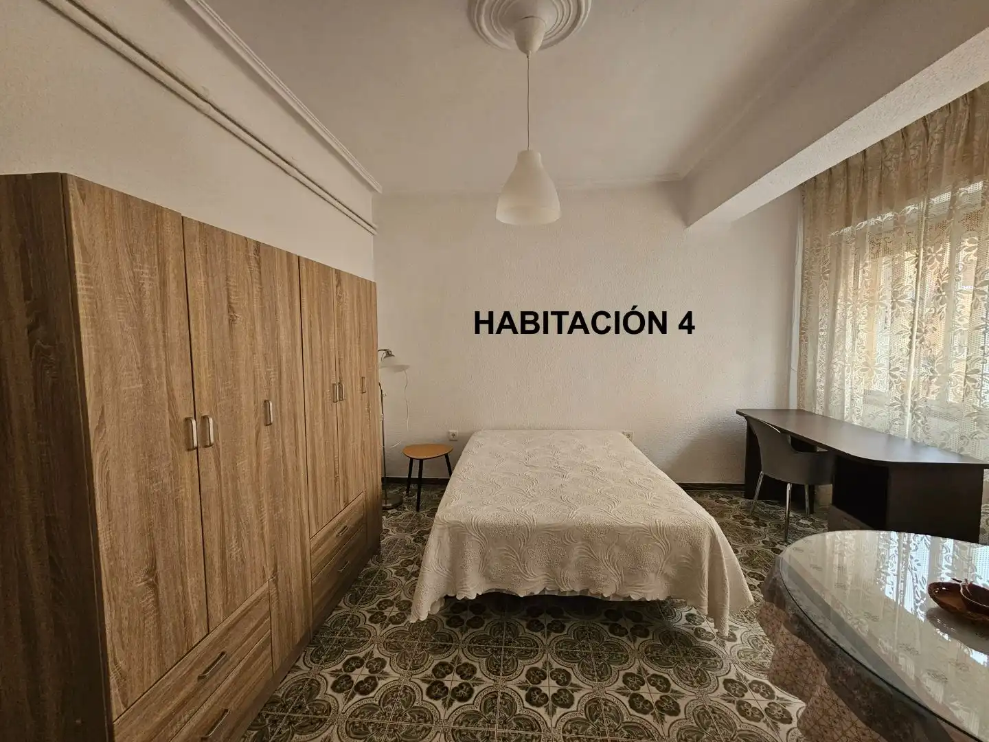 Schlafzimmer von Wohnung zur untervermieten in Albacete mit Klimaanlage, Heizung und Möbliert