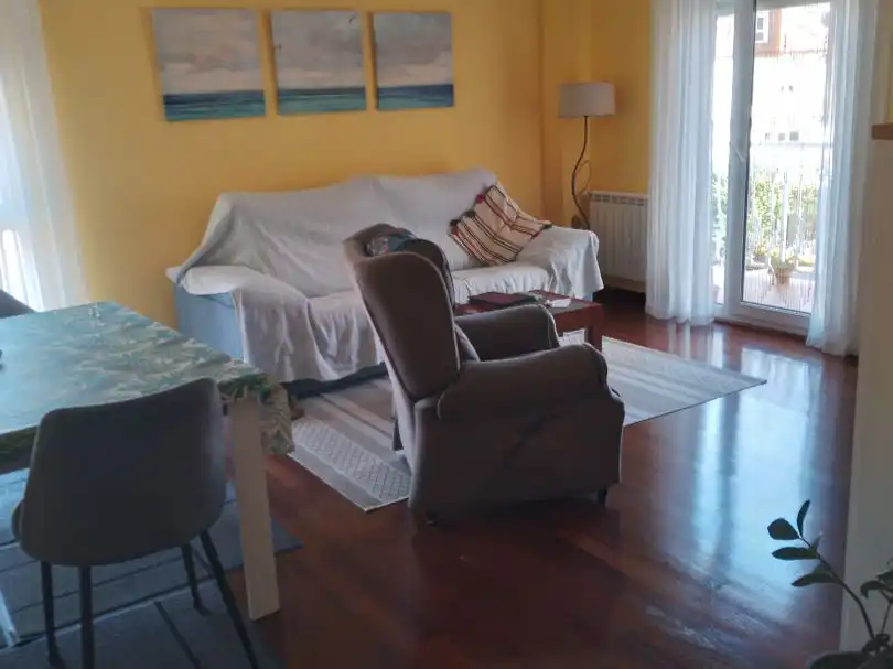 Living room of Flat for sale in Corvera de Toranzo  with Heating, Private garden and Parquet flooring