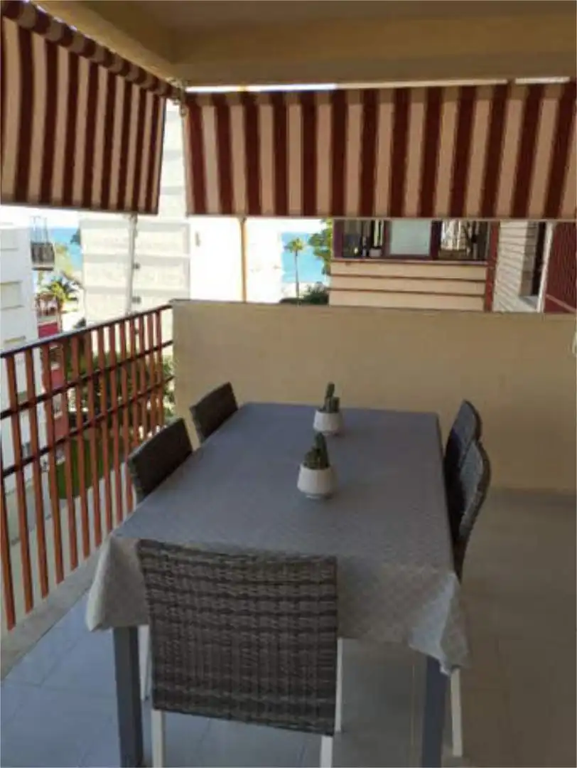 Apartamento de alquiler en Heliópolis Terraza de Apartamento de alquiler en Benicasim / Benicàssim con Jardín privado, Terraza y Piscina