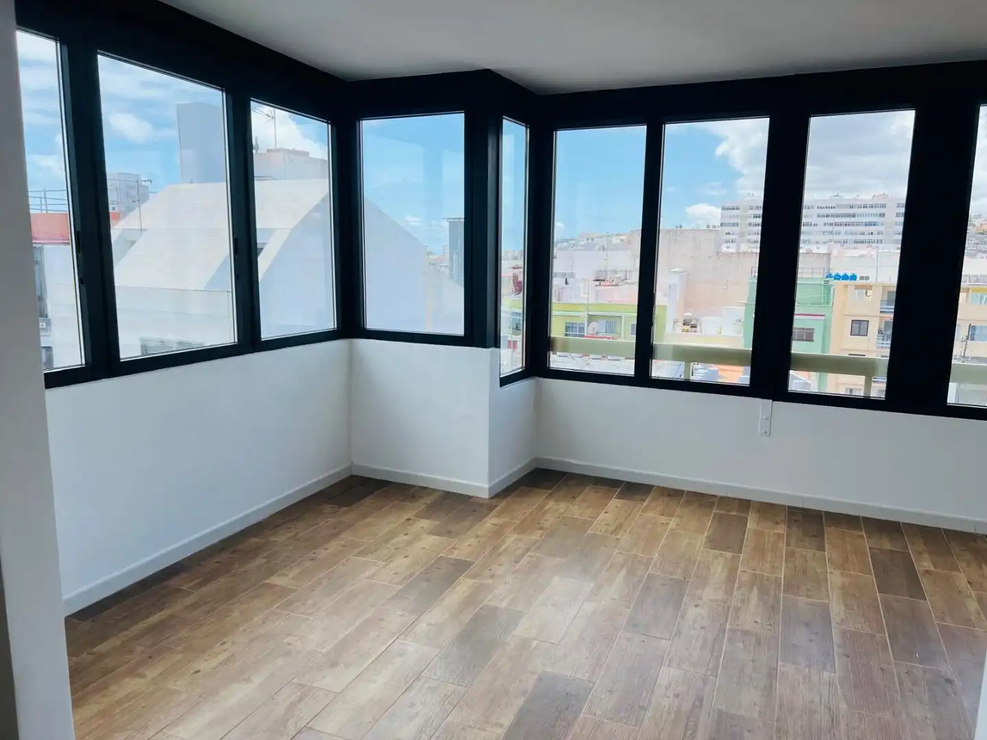 Flat for sale in Calle de Pi y Margall, 44, Alcaravaneras Flat for sale in Calle de Pi y Margall, 44, Alcaravaneras