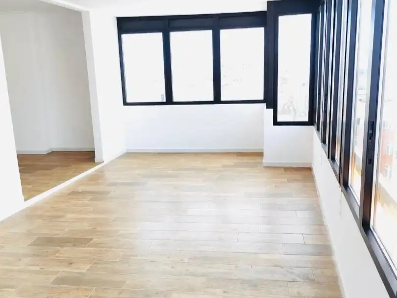 Flat for sale in Calle de Pi y Margall, 44, Alcaravaneras Flat for sale in Calle de Pi y Margall, 44, Alcaravaneras