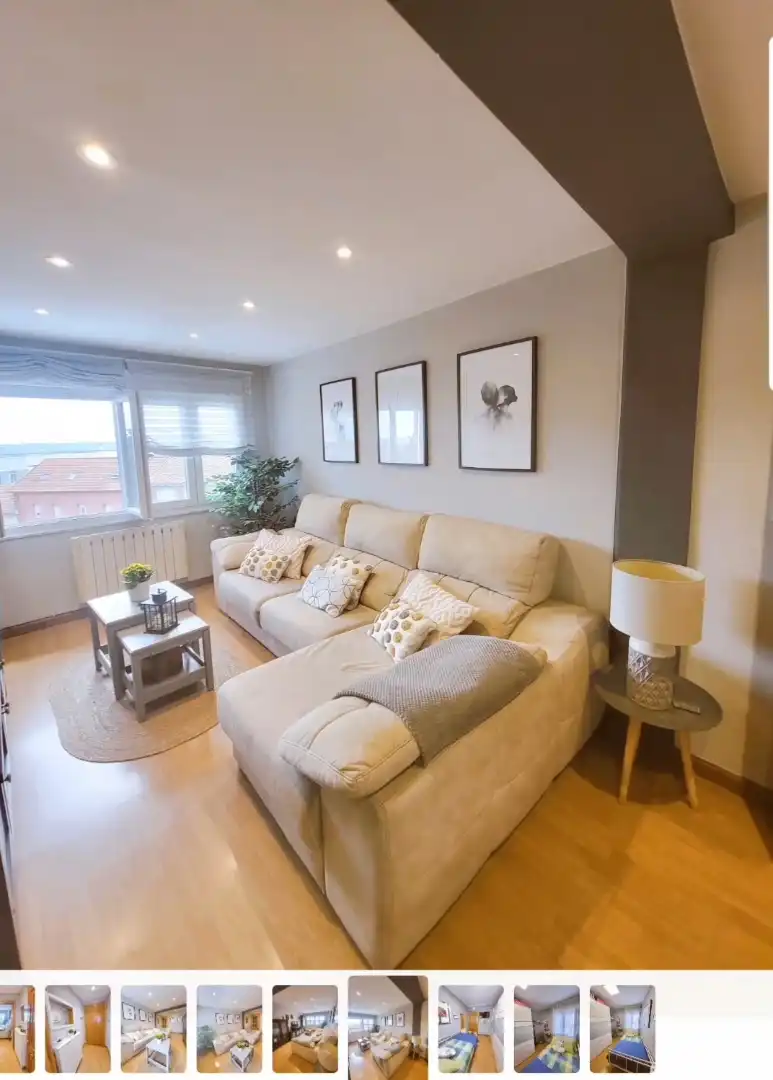 Sala de estar de Piso en venta en Avilés con Parquet, Trastero y Amueblado
