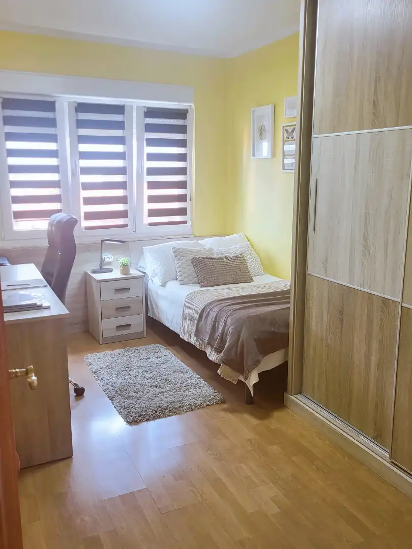 Habitación de Piso en venta en Avilés con Parquet, Trastero y Amueblado