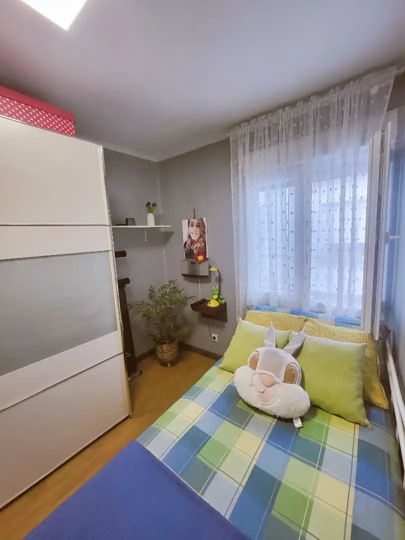 Habitación de Piso en venta en Avilés con Parquet, Trastero y Amueblado