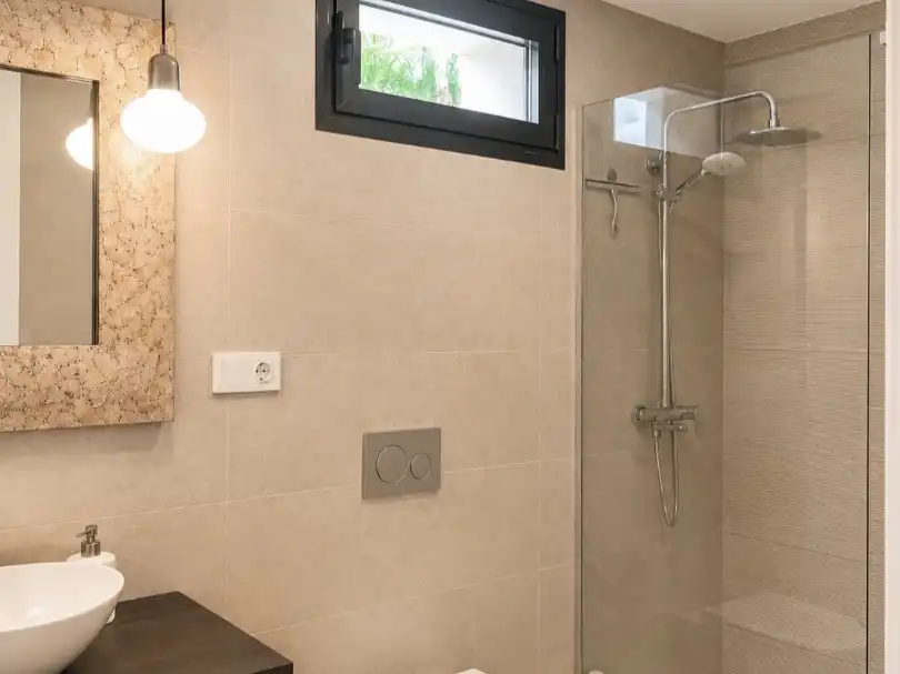Casa o chalet en venta en Calle Lavanda, 8, La Conarda - Montesano Baño de Casa o chalet en venta en Bétera con Aire acondicionado, Terraza y Piscina