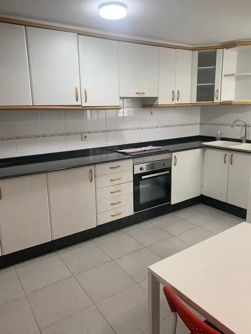 Wohnung zum Verkauf in Carrer L'alcalatén, 5b, Poble Nou Küche von Wohnung zum Verkauf in Torrent mit Klimaanlage, Terrasse und Balkon