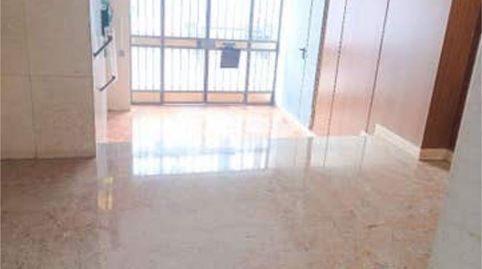 Foto 2 de Piso de alquiler en Los Remedios, Sevilla Capital