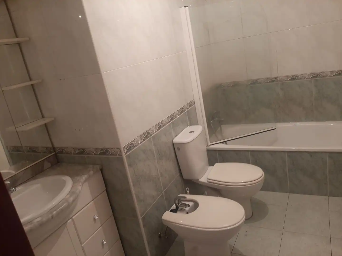 Bany de Pis en venda en Tomiño amb Calefacció, Parquet i Traster