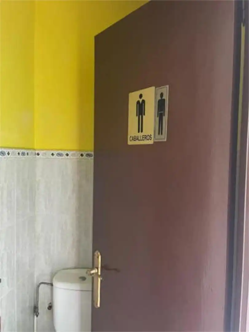Baño de Local de alquiler en Guitiriz