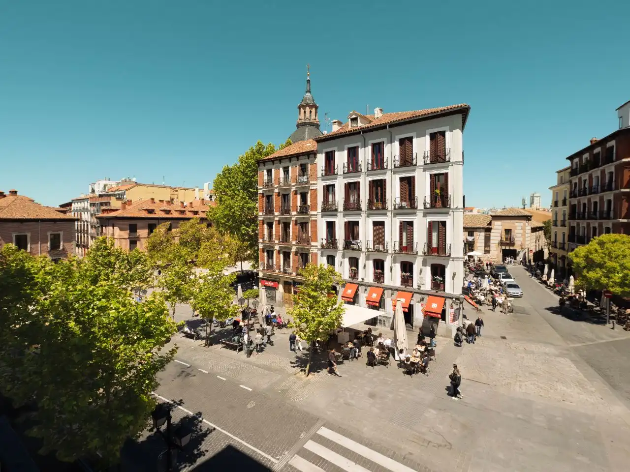 Exterior view of Apartments for rent in  Madrid Capital  with Air Conditioner and Balcony