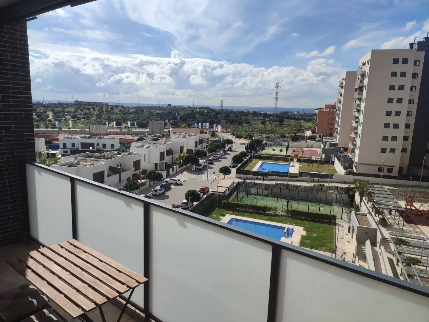 Pis de lloguer a Avenida Manuel Clavero Arévalo, 1c, Entrenúcleos Terrassa de Pis de lloguer en Dos Hermanas amb Aire condicionat, Terrassa i Piscina
