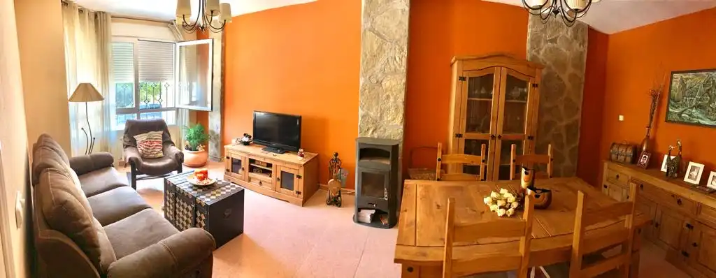 Sala d'estar de Casa o xalet en venda en Villarrubio amb Calefacció, Jardí privat i Terrassa