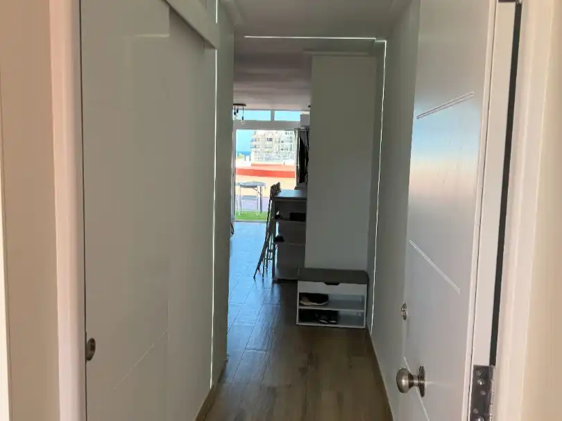 Wohnung zum Verkauf in Torrevieja mit Klimaanlage, Privatgarten und Terrasse