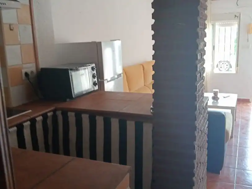 Einfamilien-Reihenhaus zur Miete in Avenida de los Arcos, 2, El Romeral - Peñón de Zapata Einfamilien-Reihenhaus zur Miete in Alhaurín de la Torre mit Klimaanlage, Heizung und Terrasse