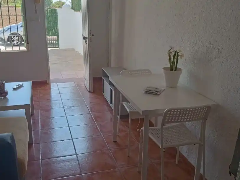 Einfamilien-Reihenhaus zur Miete in Avenida de los Arcos, 2, El Romeral - Peñón de Zapata Esszimmer von Einfamilien-Reihenhaus zur Miete in Alhaurín de la Torre mit Klimaanlage, Heizung und Terrasse