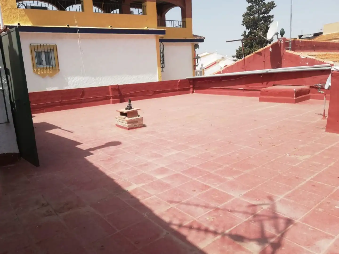 Einfamilien-Reihenhaus zur Miete in Avenida de los Arcos, 2, El Romeral - Peñón de Zapata Terrasse von Einfamilien-Reihenhaus zur Miete in Alhaurín de la Torre mit Klimaanlage, Heizung und Terrasse