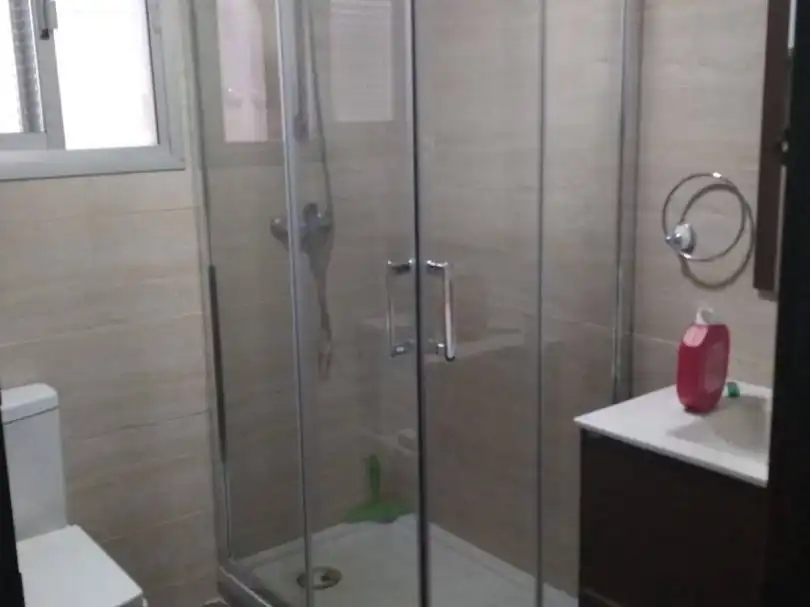 Piso de alquiler en Carrer Pintor Sorolla, 65, Moncada Baño de Piso de alquiler en Moncada con Aire acondicionado, Calefacción y Amueblado