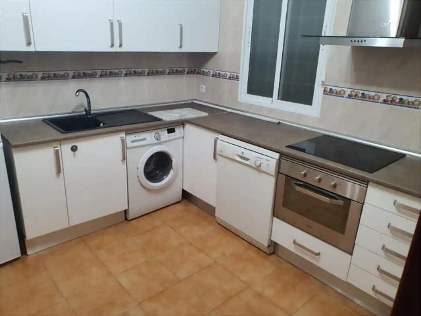 Flat for sale in Val Kitchen of Flat for sale in Alcalá de Henares